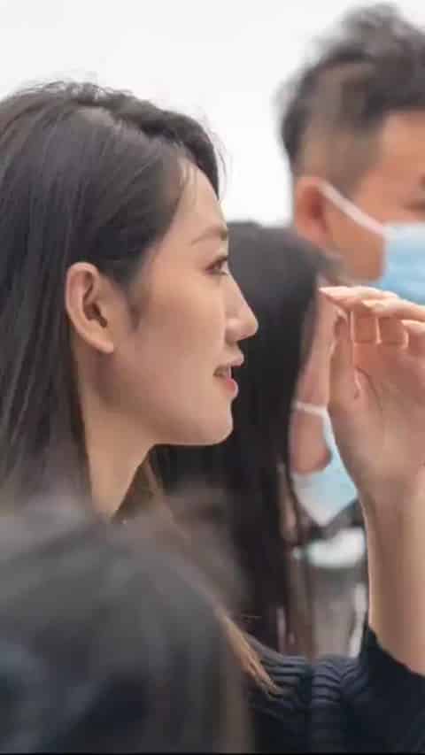 7f443eb9-248b-4d06-84ba-aaca190dcfe3.mp4