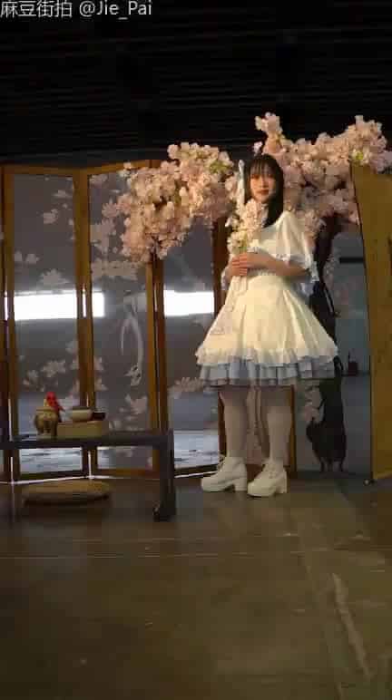 c6172469-6b69-47d7-9a9d-cab858d53c2f.mp4