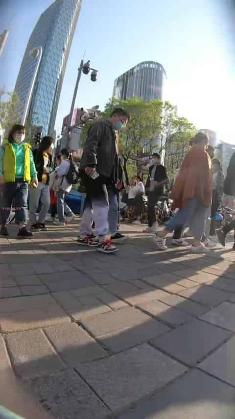 d72ef127-a16a-451d-b7dc-0ba82d3add8f.mp4