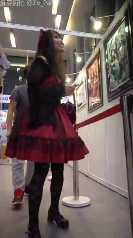 0d491748-5376-4a6d-bb94-b688a5ee43f3.mp4