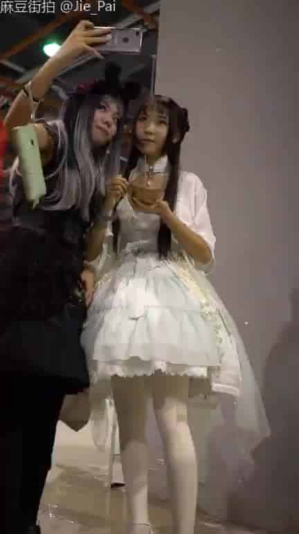 0a4aefe6-eeeb-4f91-a5ad-31df659a734b.mp4