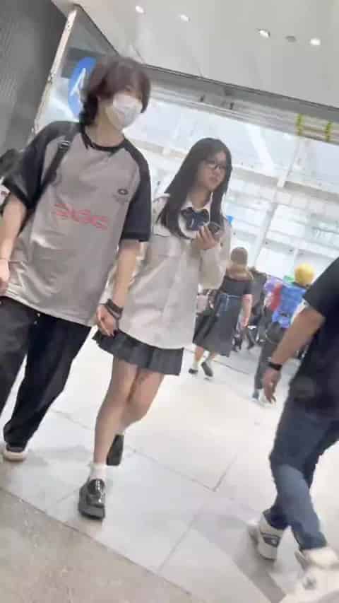 8b02a414-c90e-44d6-88fb-7f6dbf81955d.mp4