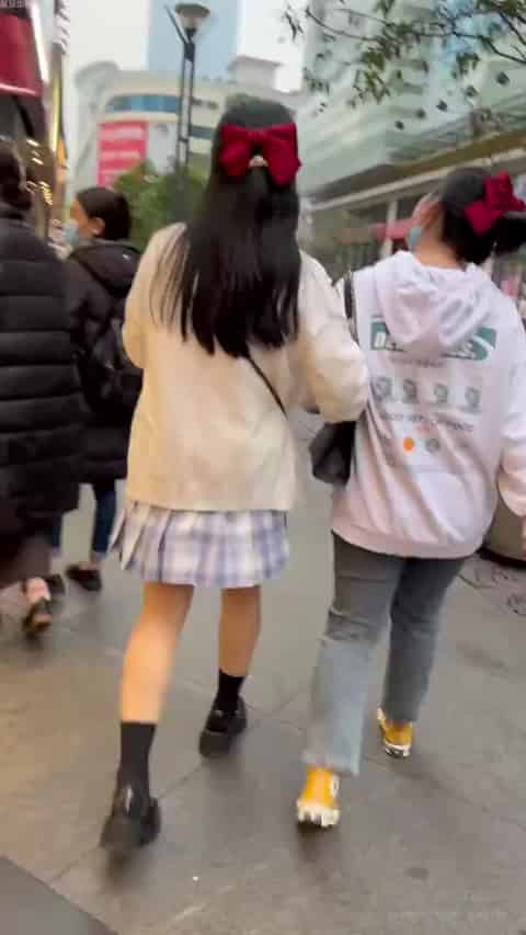 d7e7c875-482a-4a7d-89ce-46a378f7fad0.mp4