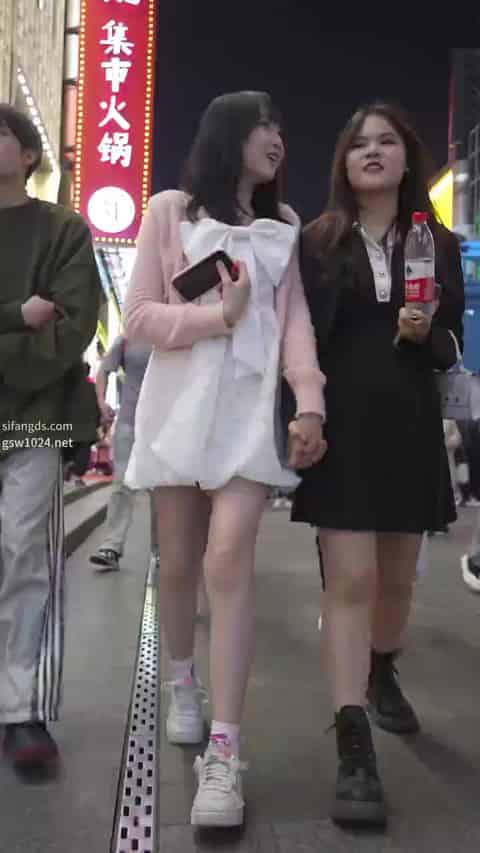 71102589-b6c1-4cdb-b07b-6dec54c675de.mp4