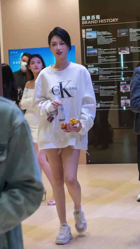 469f4d8e-6bb7-4c3a-9cf3-bc61fa037489.mp4