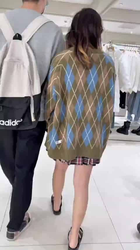 08f0fa5f-6aef-4b4e-a794-068e24c0a330.mp4