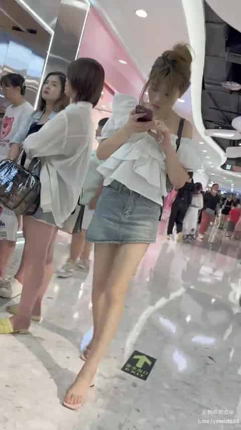 efe2906a-d62d-4755-8e20-ee0281fc6883.mp4