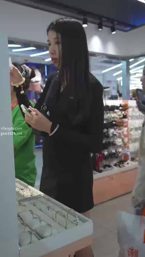 68f487c7-0814-4657-b81b-29ec8d2bf448.mp4