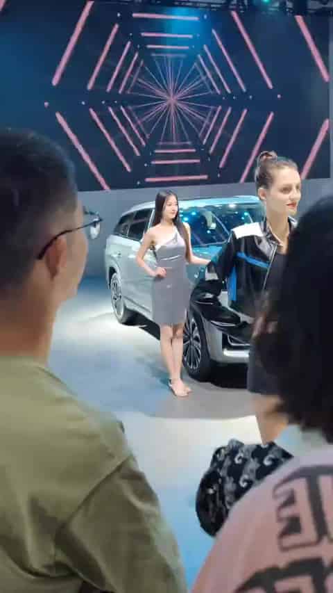 d14c5944-6e8c-4a41-aea7-2a986b9ccfa6.mp4