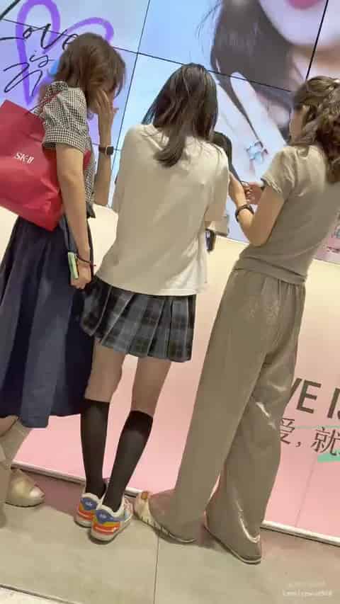 ca091cc9-f4a8-4160-a600-6f17a8e69bf3.mp4