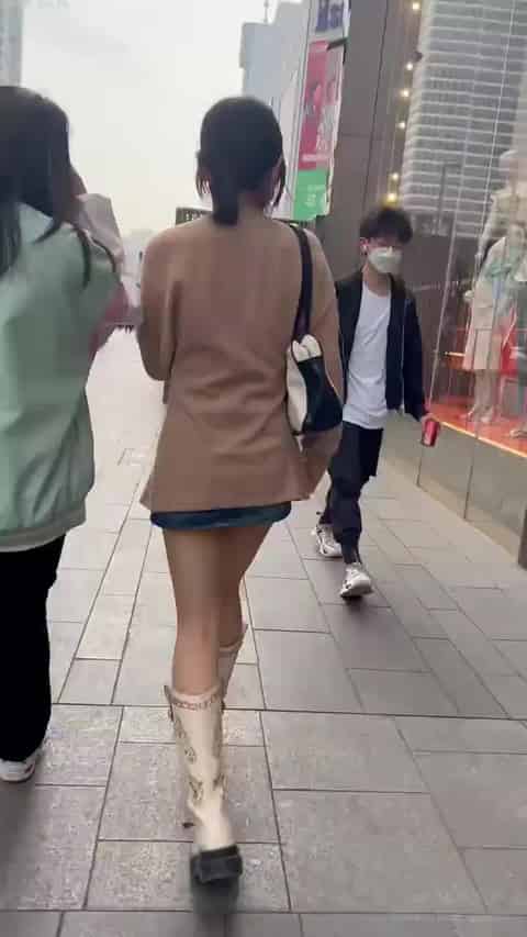 2bcd579e-275c-43f4-b5f4-573b03b37c4d.mp4