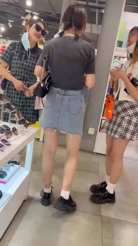 1929e331-4df0-4e03-9119-493c34e73893.mp4