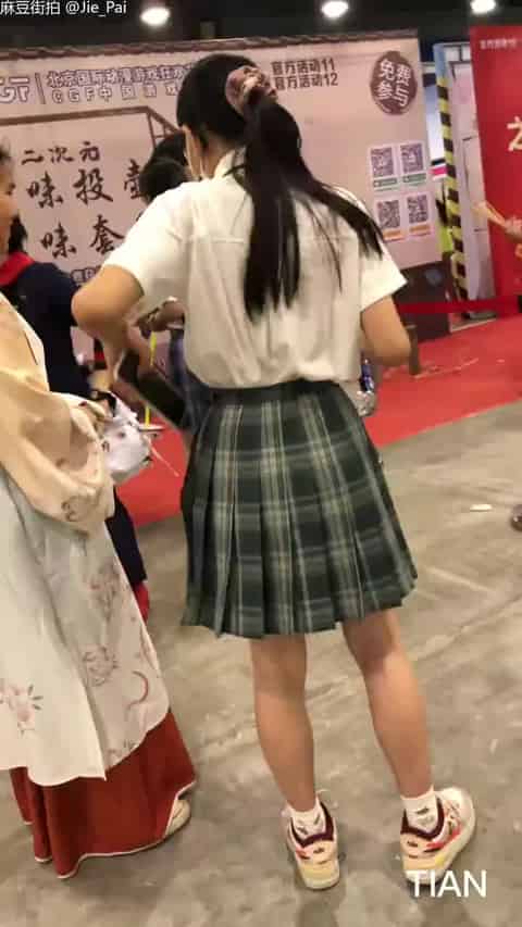 bc7d852d-2552-4c76-889f-364c21f9eefe.mp4