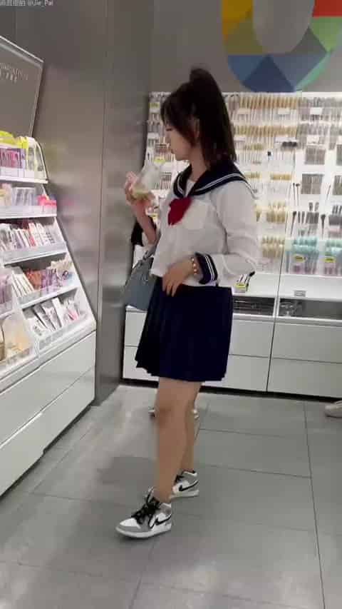 87d4283a-9042-4e32-8a19-df060080ee07.mp4