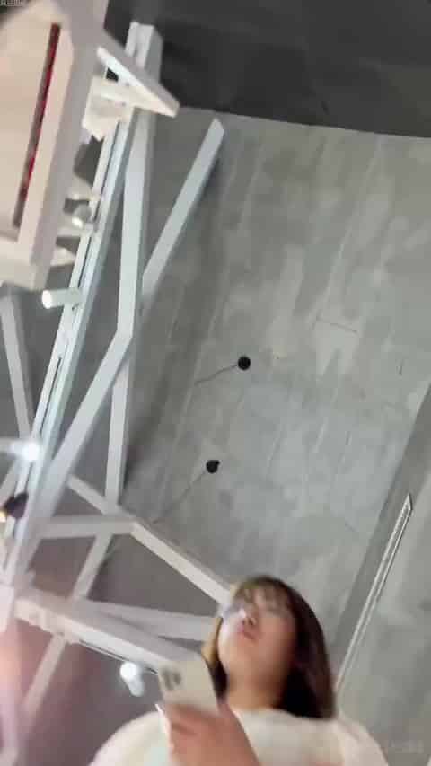 00db1799-4e5d-4d99-8e40-9a0c1928276b.mp4