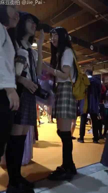 80632b35-cea3-4ac9-941e-96f7719ba9a6.mp4