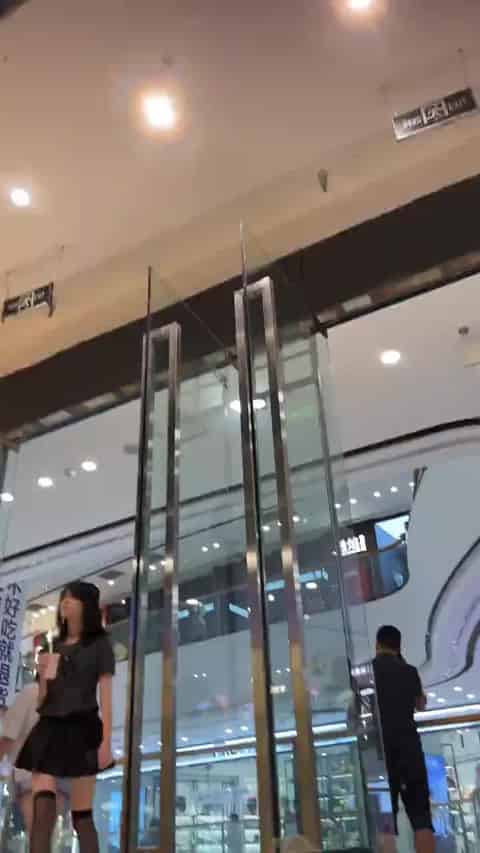 ab6a9b27-5485-4582-9ec8-9824b7fc4814.mp4