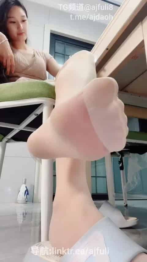 01541d42-d6b9-4709-9182-2ed424df4b5d.mp4