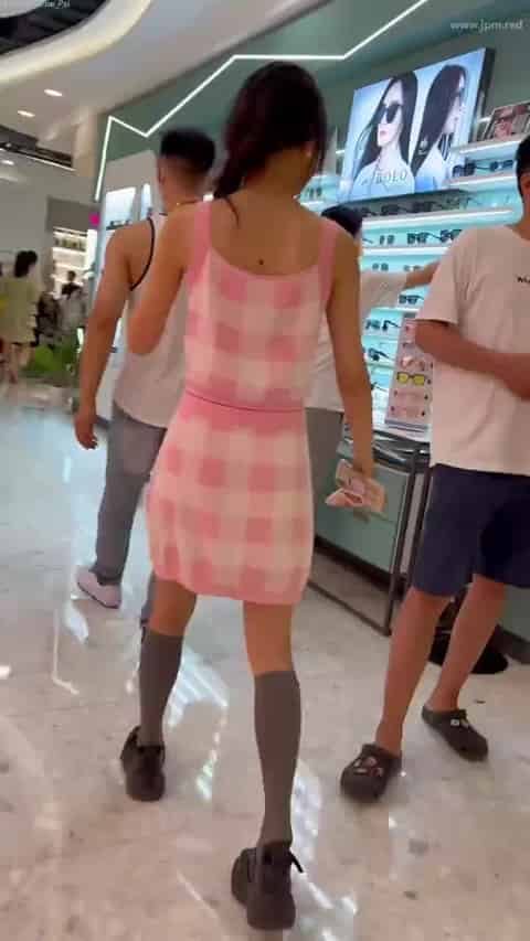 9efd0b3c-6cd9-40b2-bbf5-d8ff0d096350.mp4