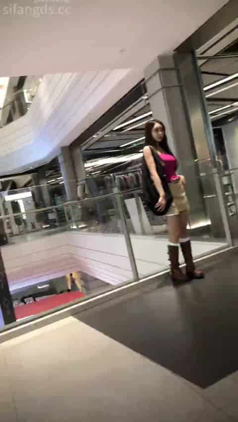 2b156184-f455-46f1-a2d9-e03c256dd781.mp4