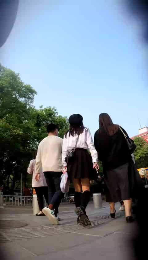 62bc69fb-1707-4cf3-bf19-7c0e9c9ce810.mp4