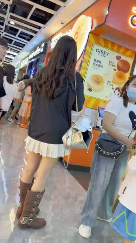 ced00690-10f1-4bd5-b1d7-a0c035ce7f37.mp4