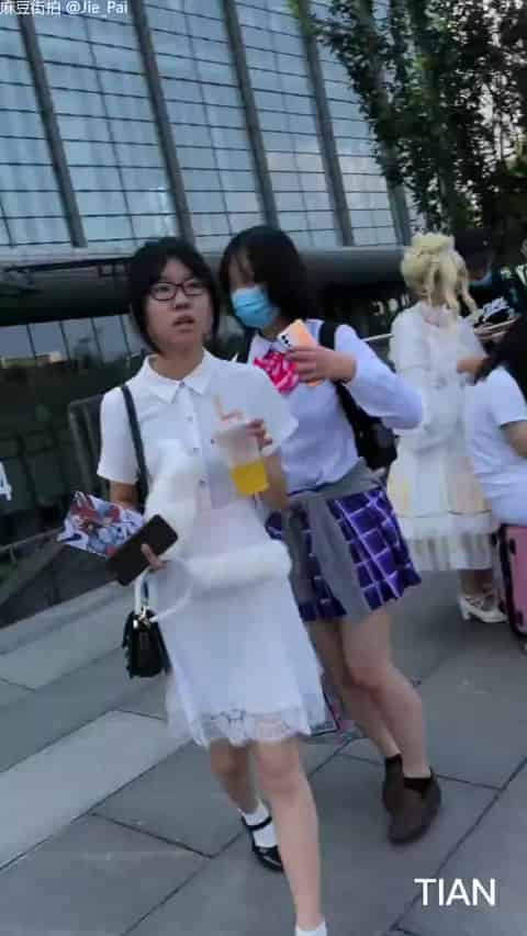 298df9db-848f-42d1-a476-6aff4667cb36.mp4