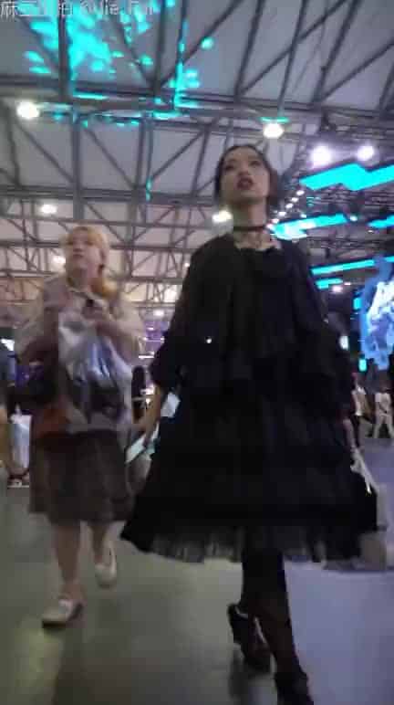 76b5b965-28f2-400c-89d4-30aa3a7a42dd.mp4