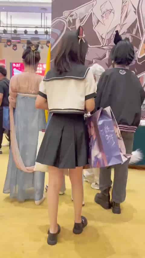 7f133b79-c3b8-4477-8d09-b5d234509701.mp4