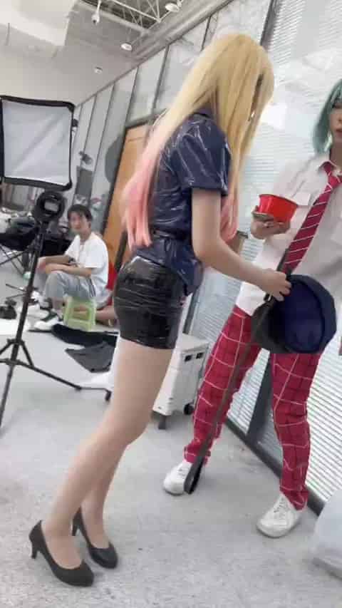 d6194a6a-fdfb-4fb8-8457-7d0eb1eb093b.mp4