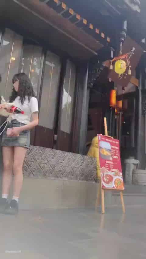 17d5df00-6ce3-4428-bd28-0f389e7a55b2.mp4