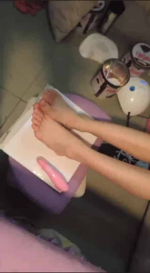 d1b52b90-dba2-46d2-82ff-1dcfbe939885.mp4