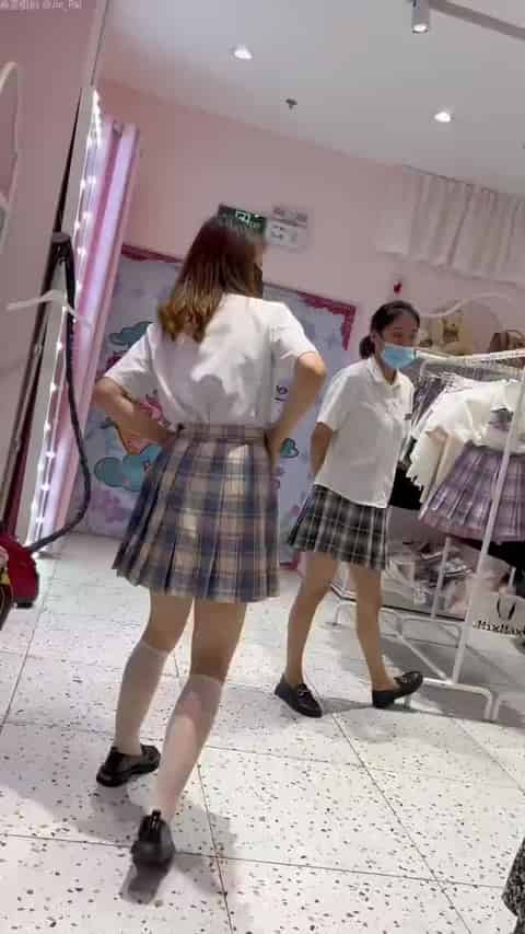 59e49746-4923-423a-a682-1b08368eb50b.mp4