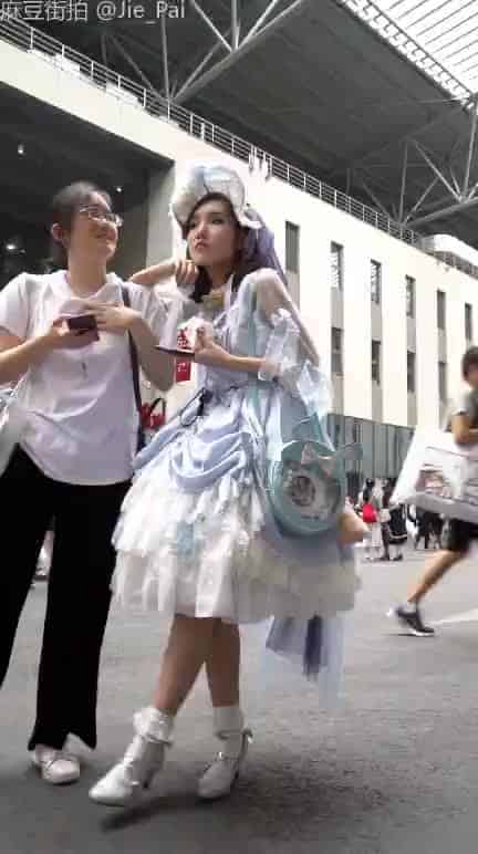 1c31b3ca-706a-40a0-ba91-ec3570d91435.mp4