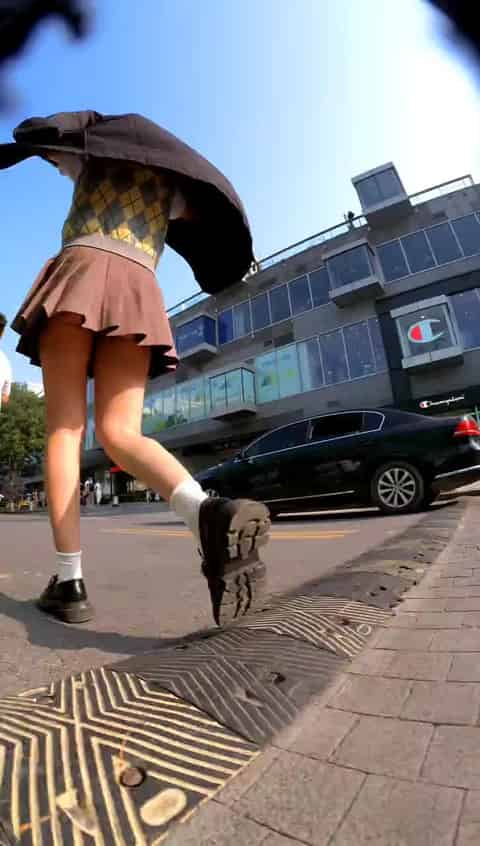 9d8aeddb-e9b2-4997-b714-ada54cd634ce.mp4