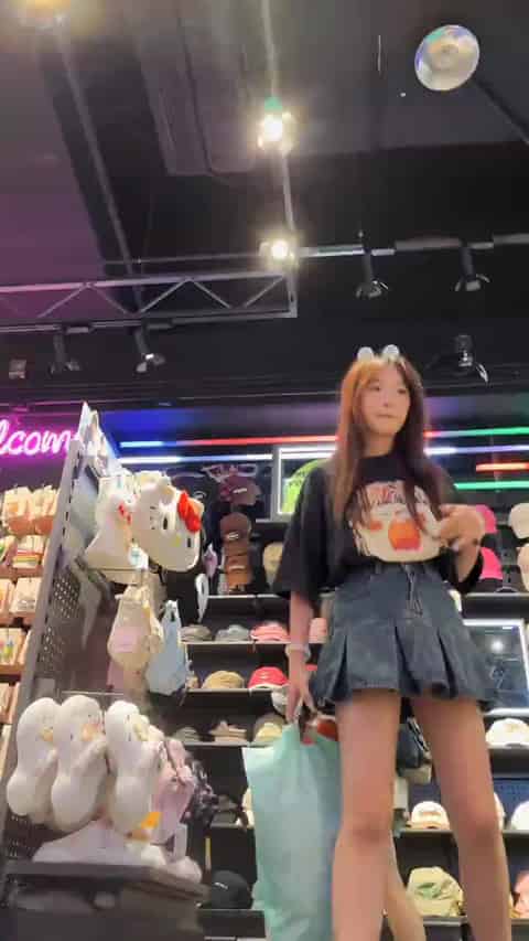 fe68e326-c579-47c9-a429-fbb19b71a9b6.mp4