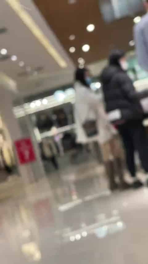 5bae6a0f-d91b-4cee-aaa8-1243446d6be1.mp4