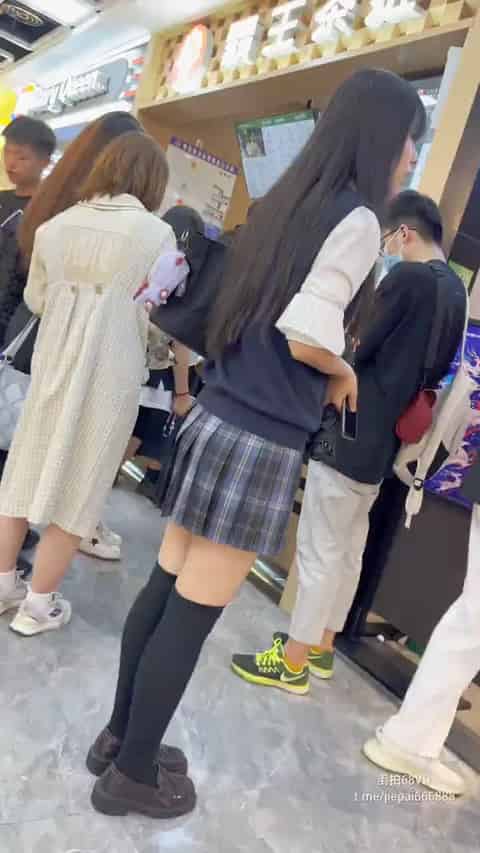 85822801-f968-4fe6-9c56-526a42f8e089.mp4