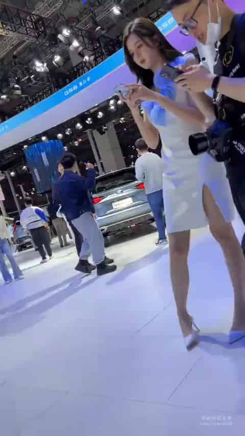 9f42e783-e154-403c-99ee-ecc16e725fda.mp4