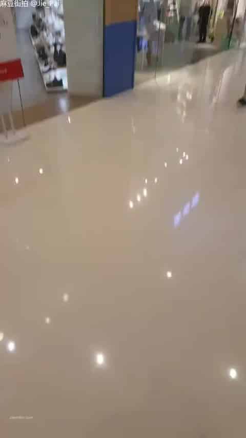 ee622d9f-b9b2-45ee-9d0b-523369f509e8.mp4