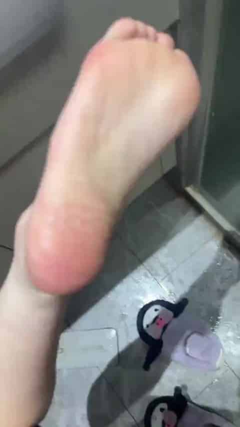 5a77c05b-e3e8-4b9f-ada5-68b5ffc3901f.mp4