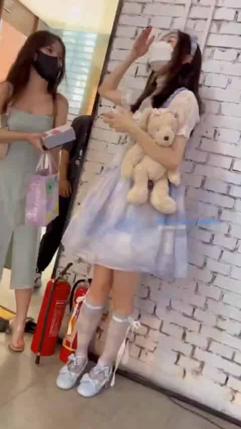 71e7590a-db9b-4502-b0e4-03ae5c00471e.mp4