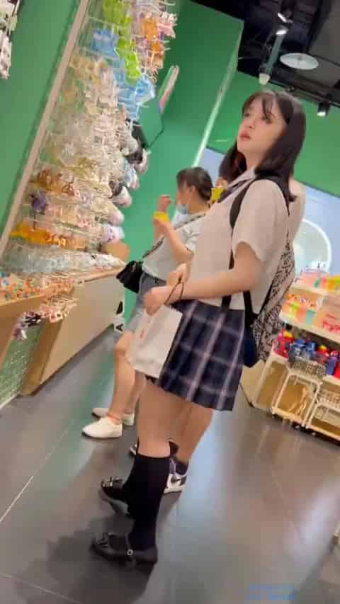 8bde3959-ea2e-476e-837b-586cb6112205.mp4