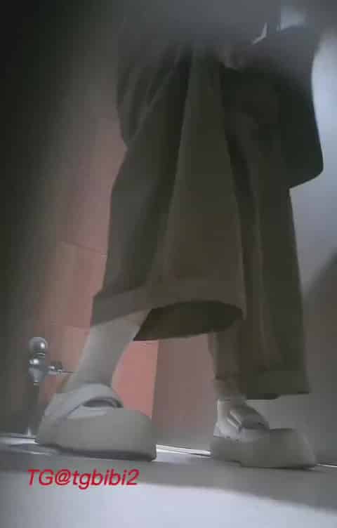 9c00d6e6-fcf2-48a4-a13c-1c8dd8f4e6d4.mp4