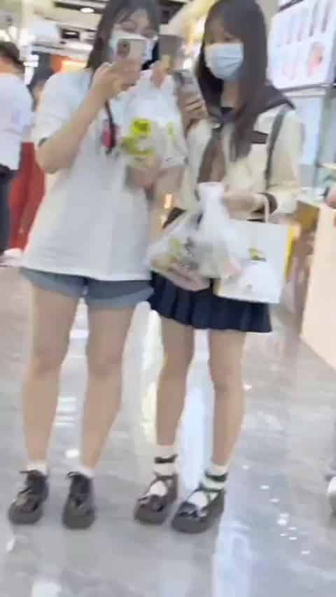 b2aac657-2887-4b66-a3fa-f966e6561a20.mp4