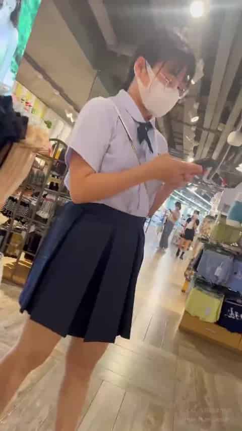 5d90adc4-5d5d-4ddc-b68b-7fb2f9b332ba.mp4