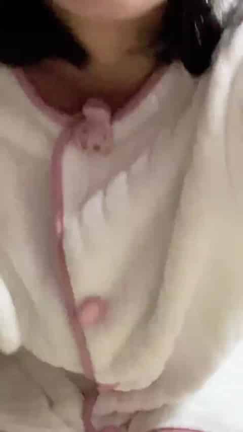 176bb0ba-7d65-4d7f-9ccd-87689bb0c927.mp4