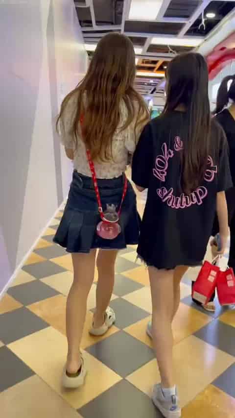 f992a45f-5293-434b-9a9e-11f267bb4b2e.mp4