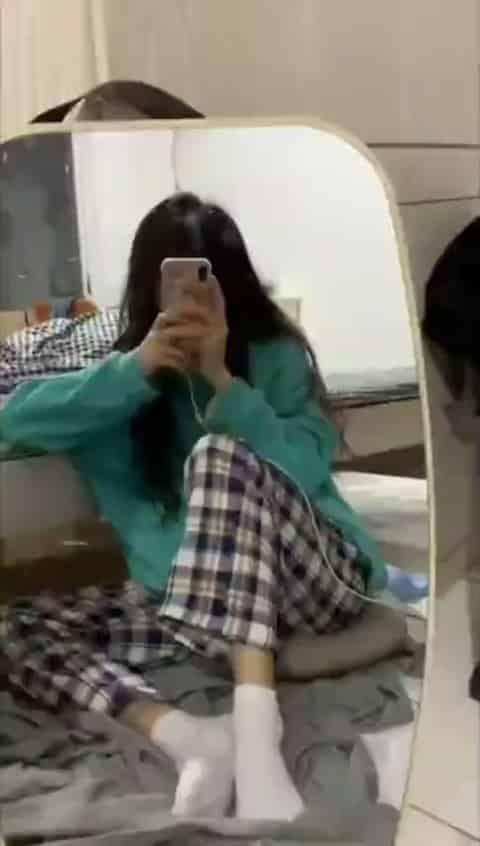 7e480e33-6ddf-4f1a-9a37-6073f5c02196.mp4