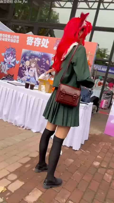 7ef61fa7-09ec-4429-abdf-b316aba9df75.mp4